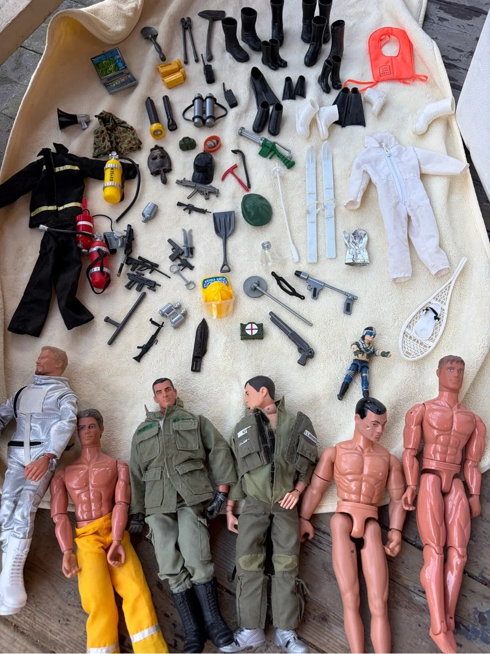 Vintage GI Joe/Placo 6-Figures & Military 75+ Accessories Lot -